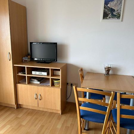 Apartmani Karlobag Exterior foto