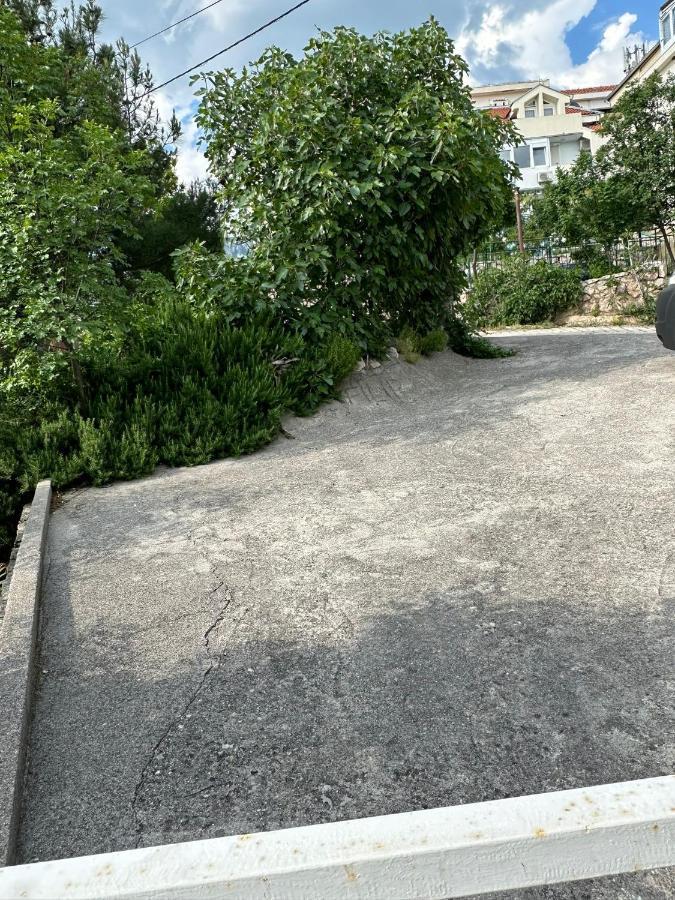 Apartmani Karlobag Exterior foto